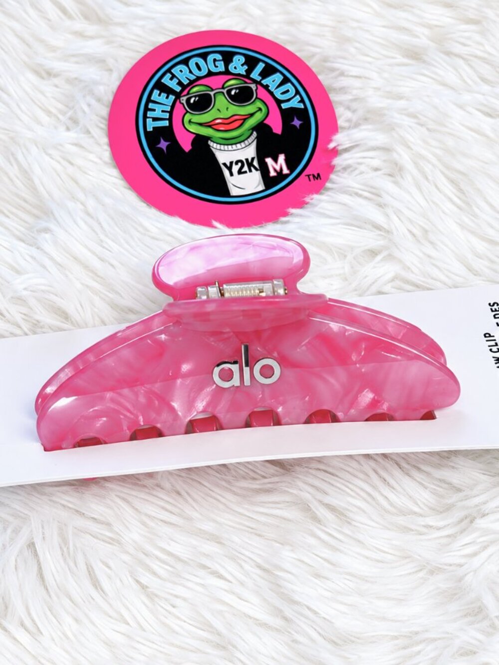 ALO Yoga 90’s Claw Clip Pearly Pink Hair Clip NWT